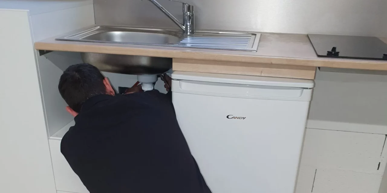 Débouchage lavabo : Votre solution rapide avec H48 Plomberie