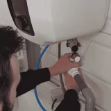 Intervention de H48 Plomberie sur une panne d’eau chaude.