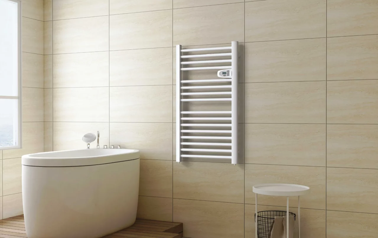 Installation d’un sèche-serviette par H48 Plomberie.